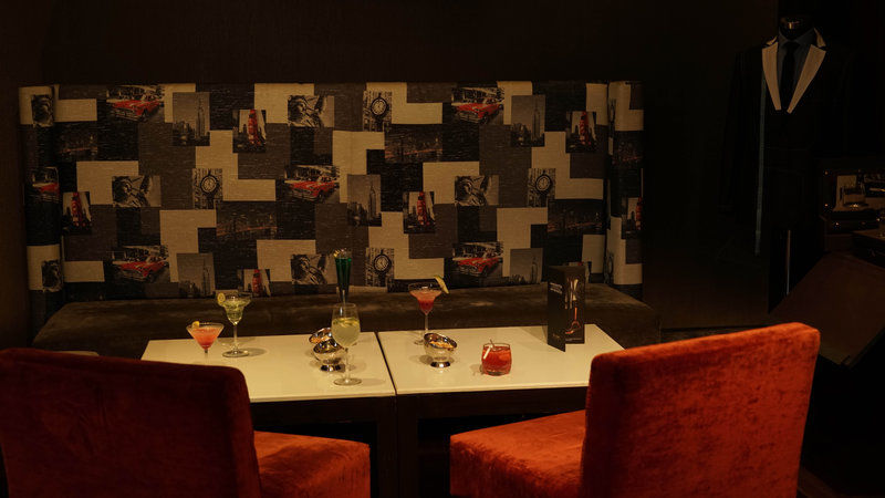 Taj Чандігарх Екстер'єр фото A bar in a hotel