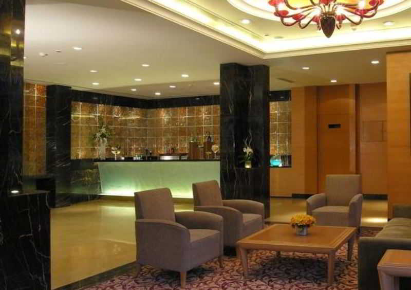 Taj Чандігарх Екстер'єр фото The lobby of the hotel