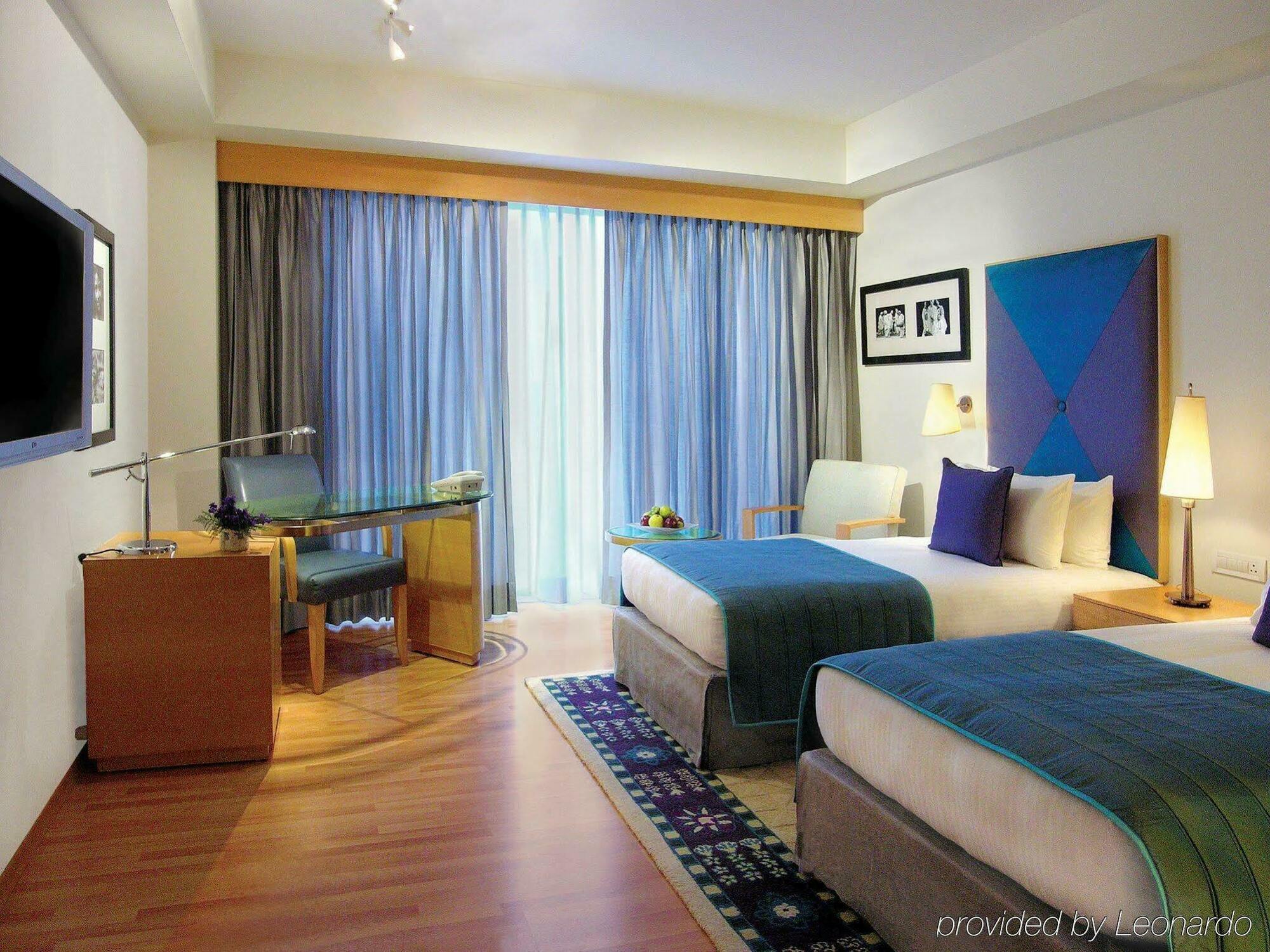 Taj Чандігарх Екстер'єр фото A room at the hotel